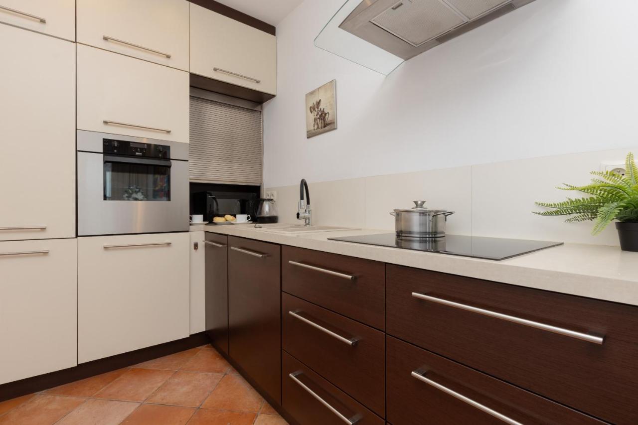 Cozy Apartment With Parking In Warsaw Ursus By Noclegi Renters المظهر الخارجي الصورة