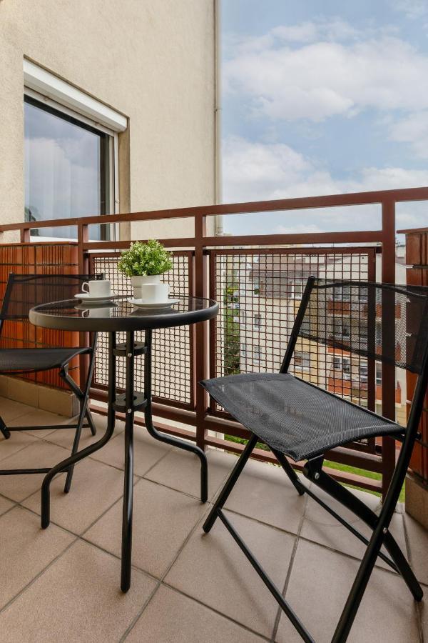 Cozy Apartment With Parking In Warsaw Ursus By Noclegi Renters المظهر الخارجي الصورة